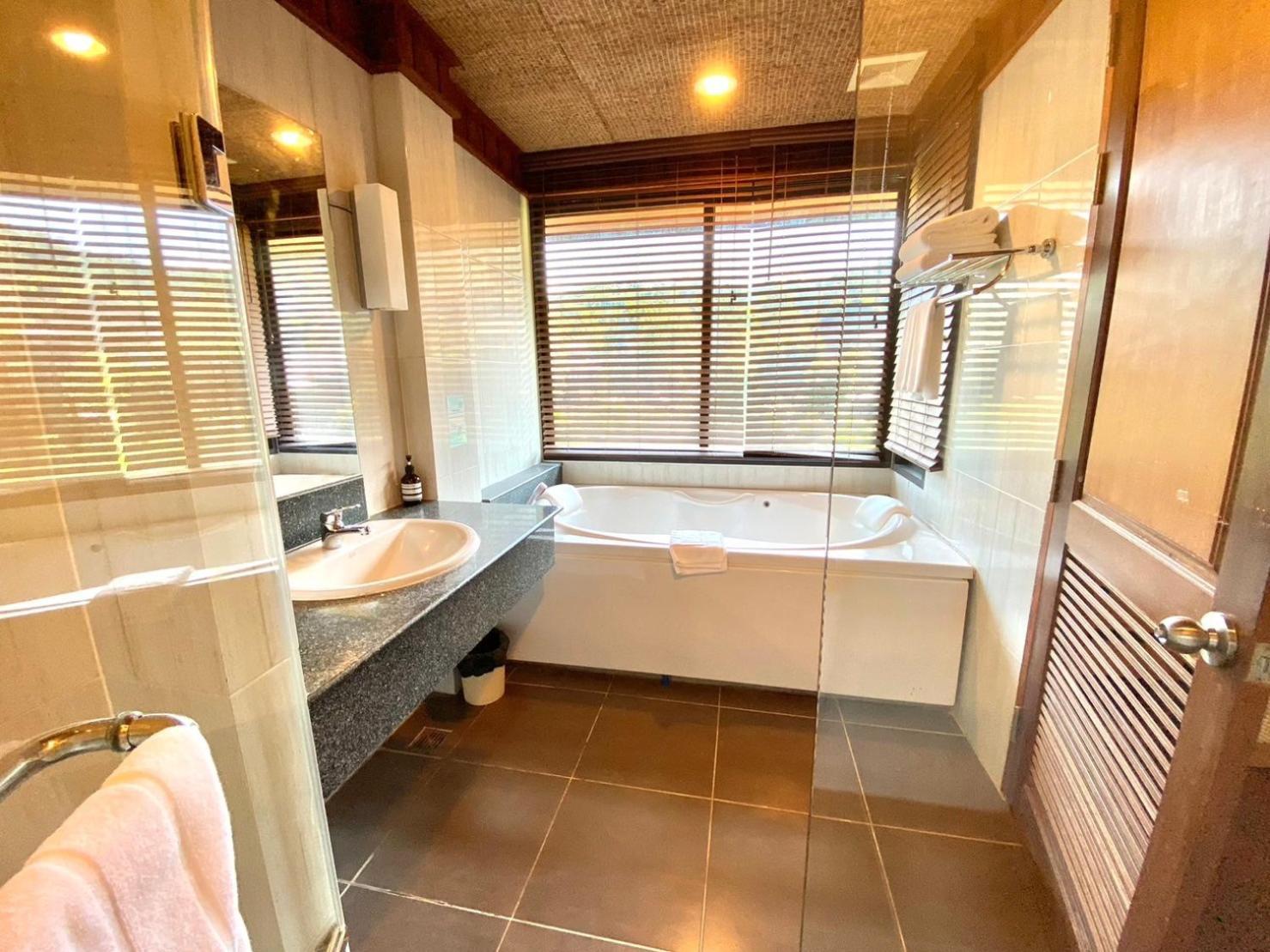 Patravana Resort Phayayen Εξωτερικό φωτογραφία