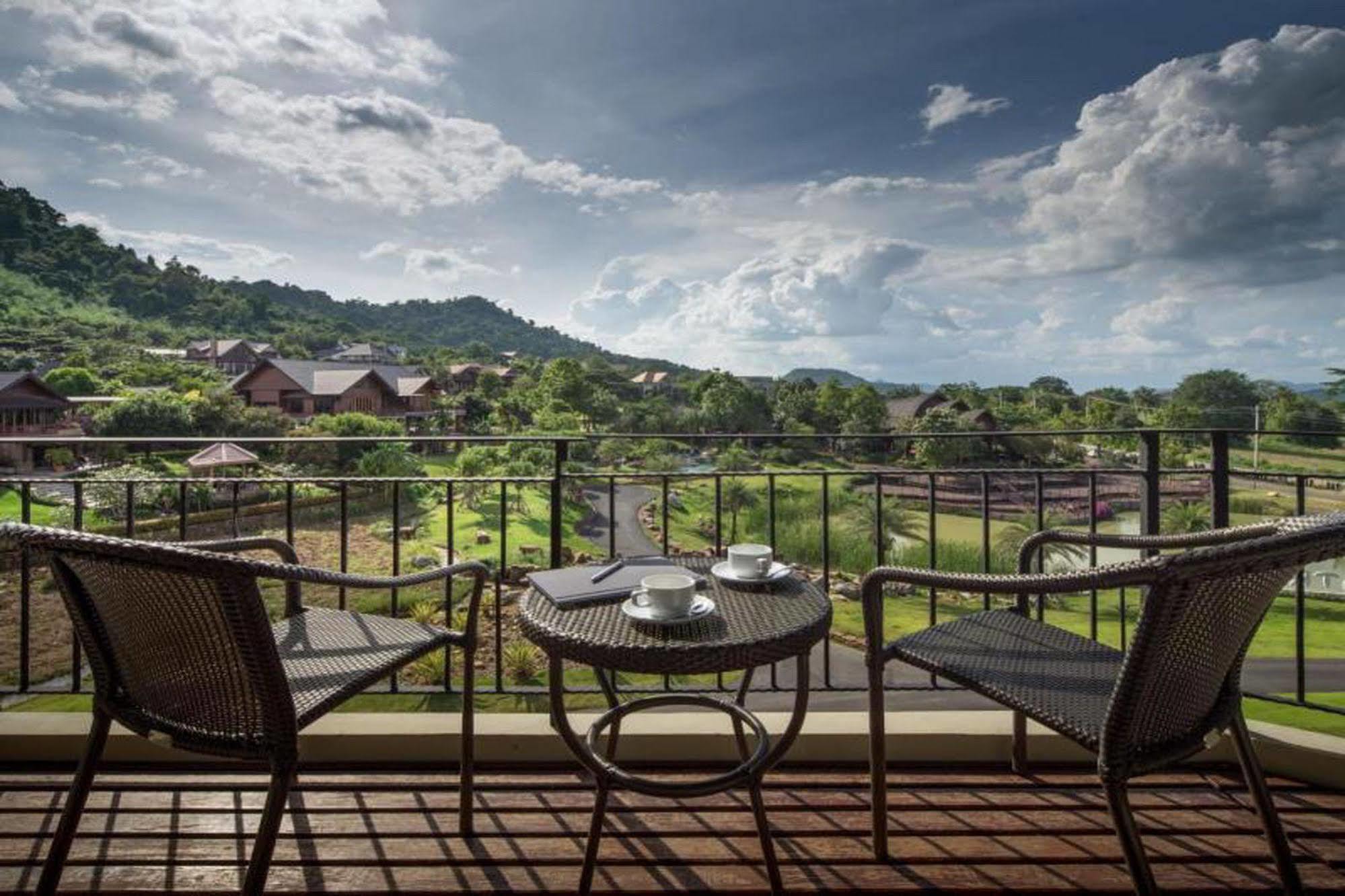Patravana Resort Phayayen Εξωτερικό φωτογραφία